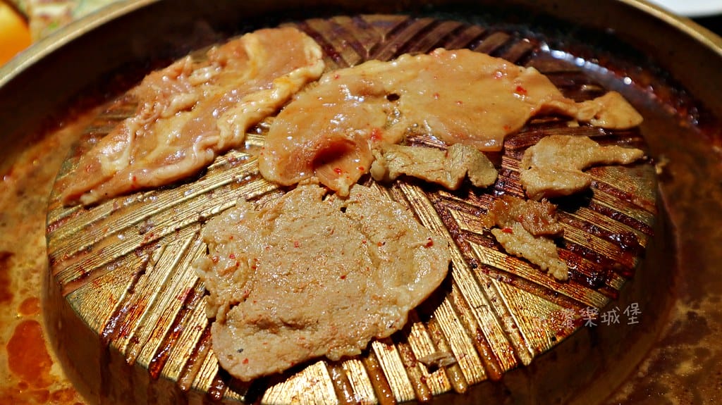 阿豬嘻烤肉村西門韓式吃到飽,平民價位一次讓你享有韓式火鍋+ batch_IMG_4449-1