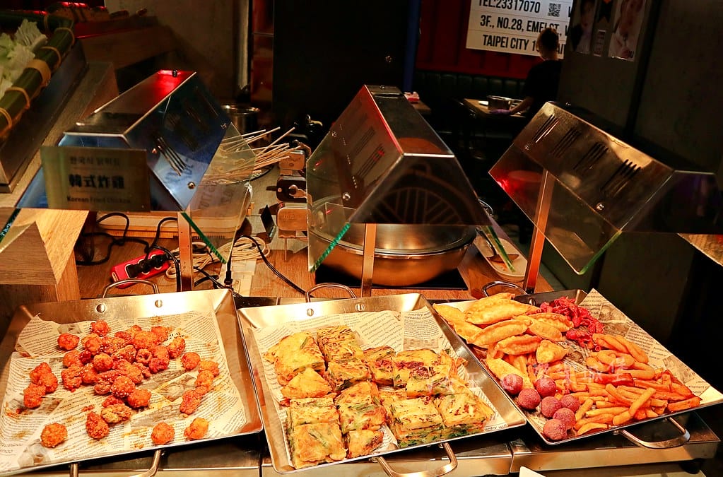 阿豬嘻烤肉村西門韓式吃到飽,平民價位一次讓你享有韓式火鍋+ batch_IMG_4377-1