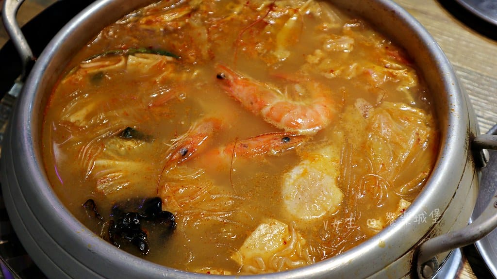 阿豬嘻烤肉村西門韓式吃到飽,平民價位一次讓你享有韓式火鍋+ batch_IMG_4455-1