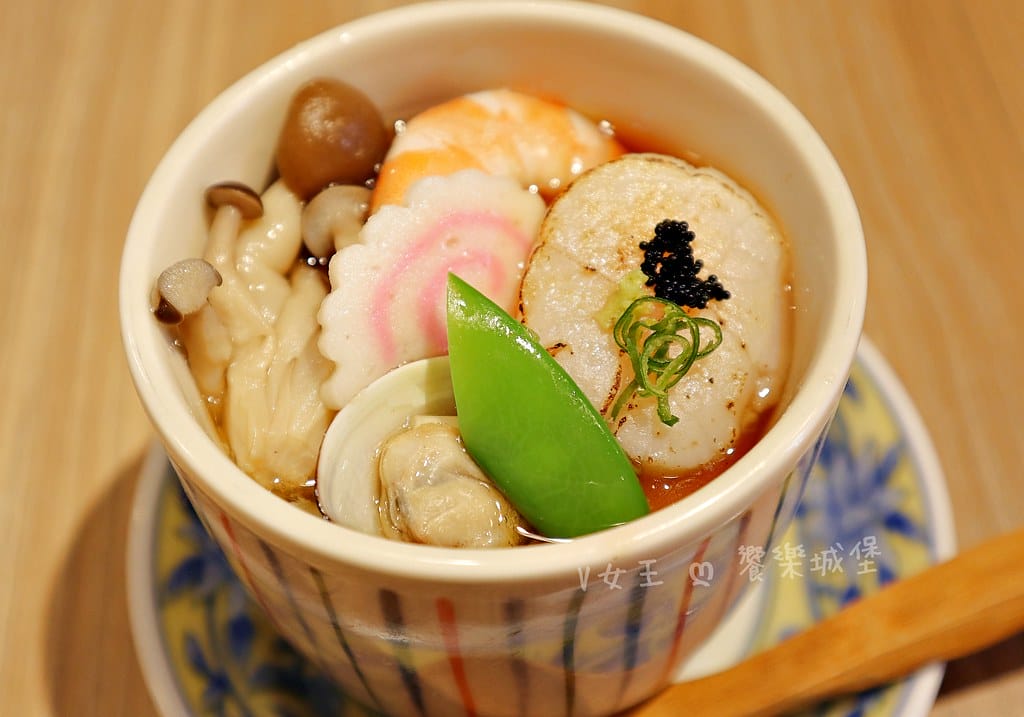 坐著做。海鮮丼飯專門店(新莊幸福店)巷弄中驚喜日式料理,海