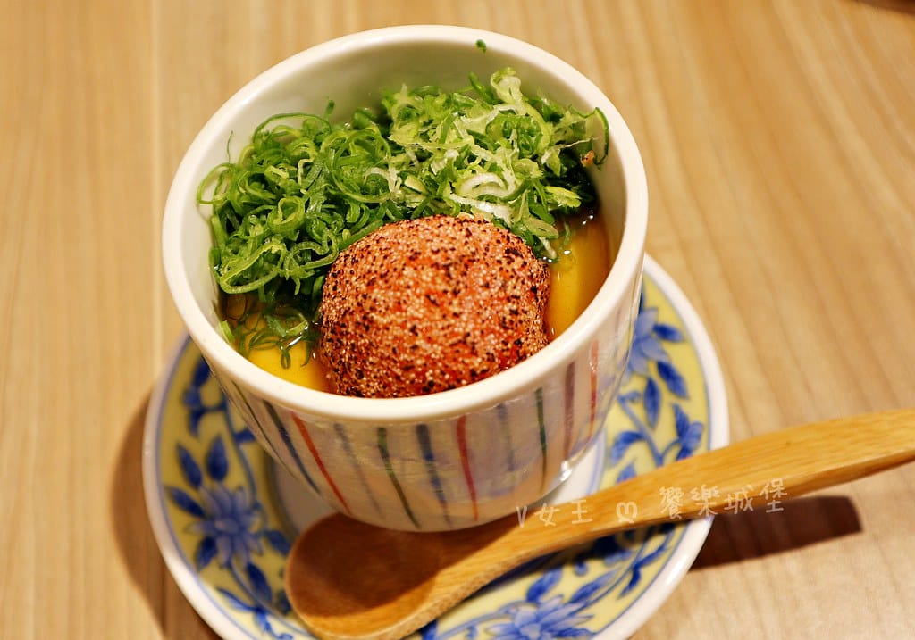 坐著做。海鮮丼飯專門店(新莊幸福店)巷弄中驚喜日式料理,海