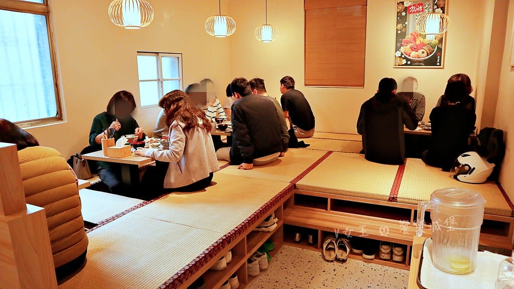 坐著做。海鮮丼飯專門店(新莊幸福店)巷弄中驚喜日式料理,海
