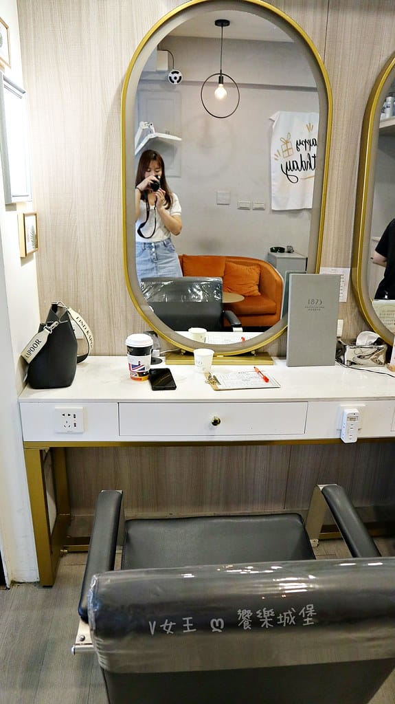 1825頭皮養護中心頭皮跟臉一樣都需要好好呵護,東門捷運站 1825頭皮養護中心頭皮跟臉一樣都需要好好呵護,東門捷運站