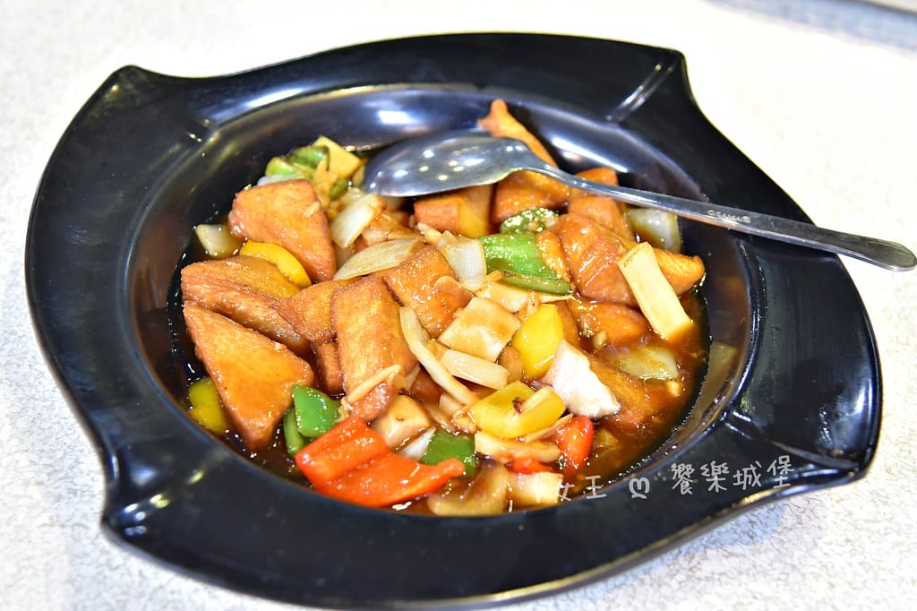 石門山霸王活魚土雞餐廳桃園大溪石門水庫 30年老字號活魚餐 石門山霸王活魚土雞餐廳桃園大溪石門水庫 30年老字號活魚餐