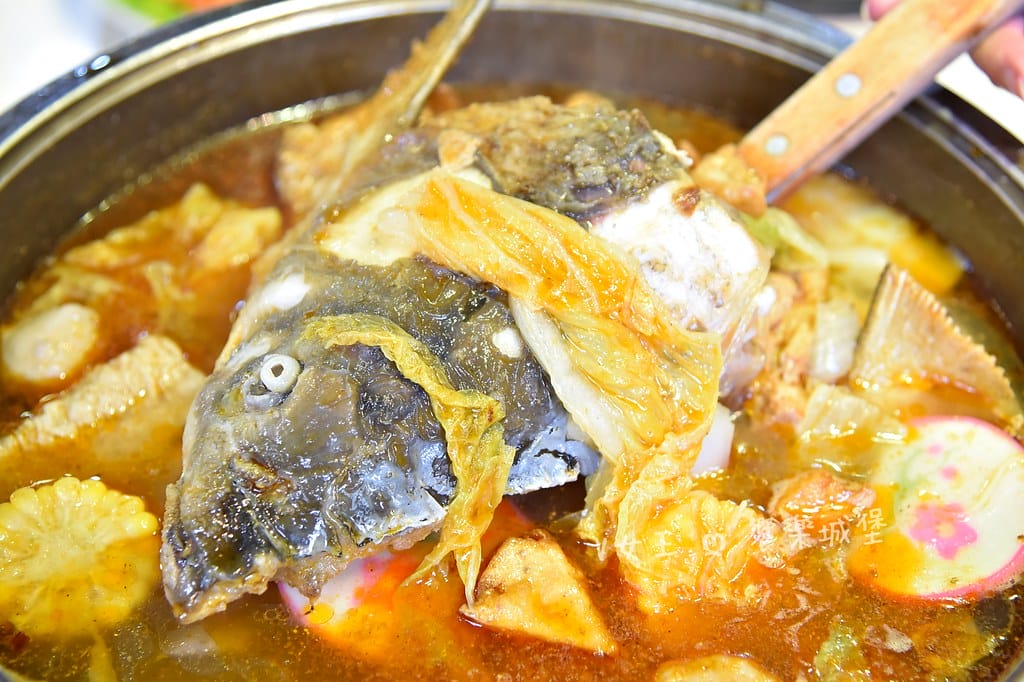 石門山霸王活魚土雞餐廳桃園大溪石門水庫 30年老字號活魚餐 石門山霸王活魚土雞餐廳桃園大溪石門水庫 30年老字號活魚餐