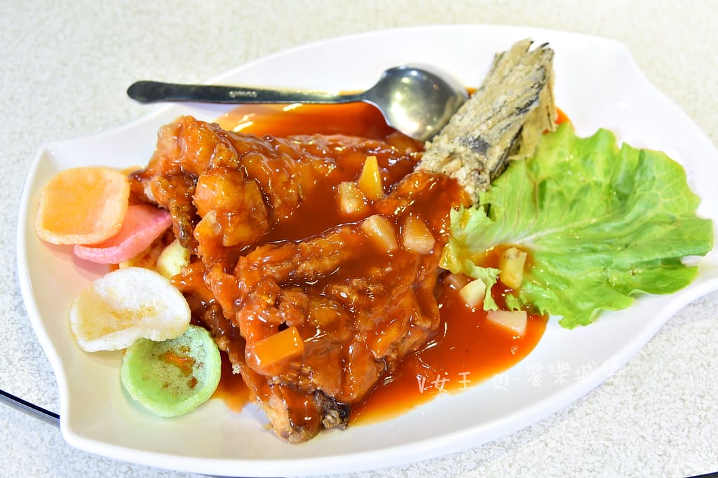 石門山霸王活魚土雞餐廳桃園大溪石門水庫 30年老字號活魚餐 石門山霸王活魚土雞餐廳桃園大溪石門水庫 30年老字號活魚餐