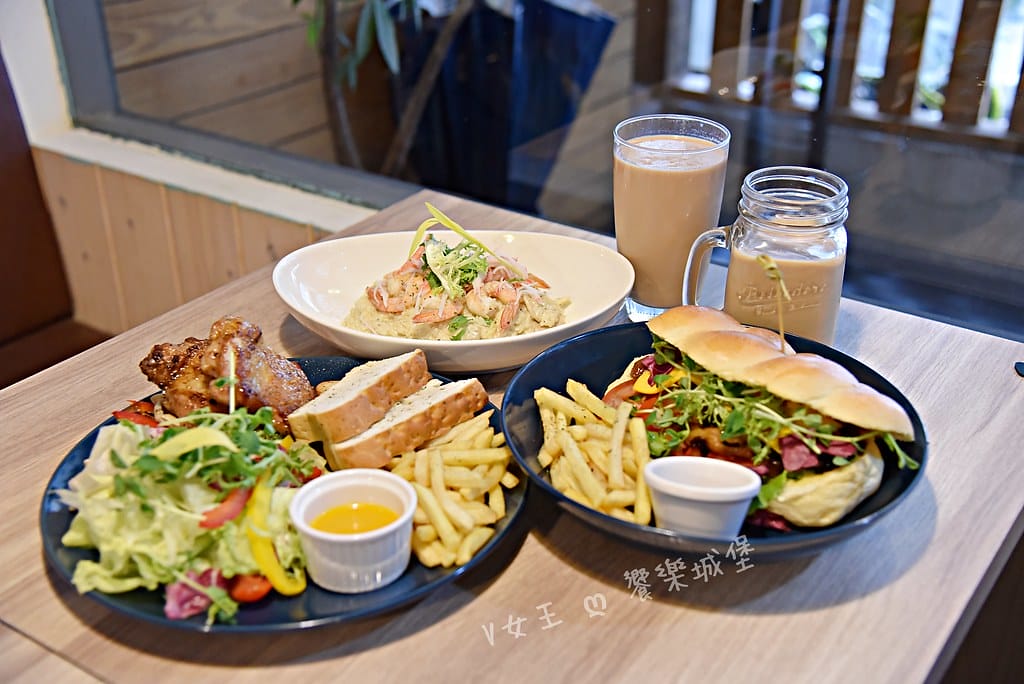 At • First Brunch 緣來-忠孝店