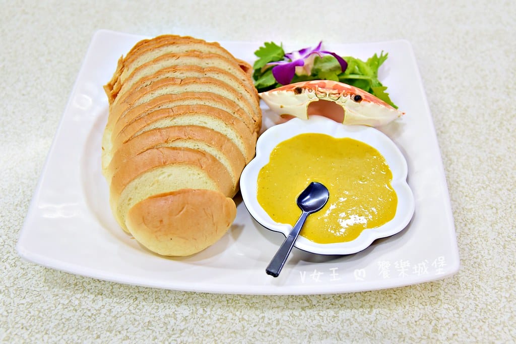 野柳望海亭海鮮餐廳超新鮮現撈活海鮮,活龍蝦一隻680,現