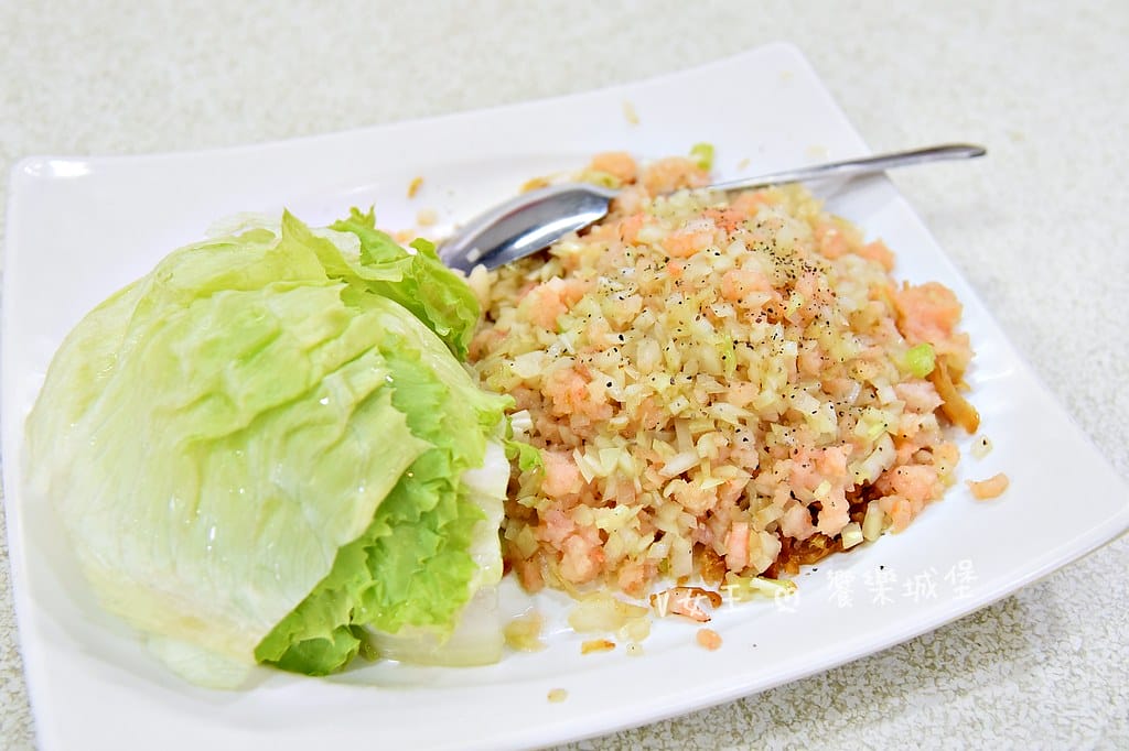 野柳望海亭海鮮餐廳超新鮮現撈活海鮮,活龍蝦一隻680,現