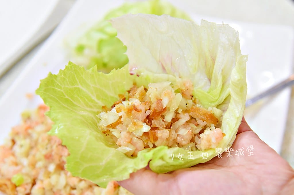 野柳望海亭海鮮餐廳超新鮮現撈活海鮮,活龍蝦一隻680,現