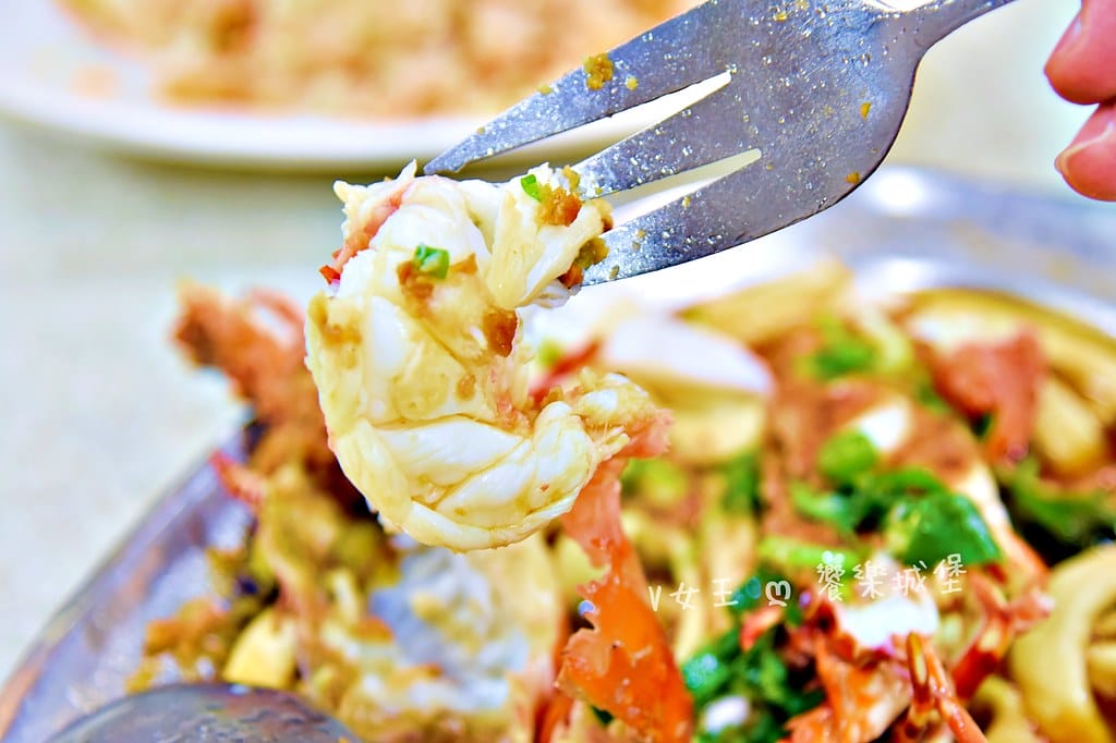 野柳望海亭海鮮餐廳超新鮮現撈活海鮮,活龍蝦一隻680,現