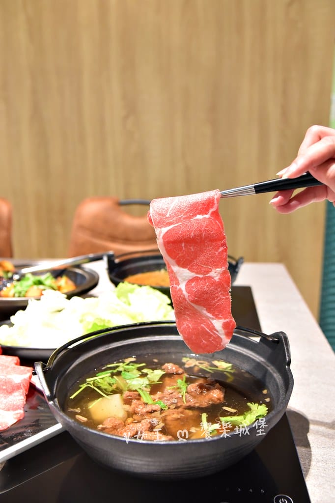 狂一鍋台式火鍋 西門町店網路票選新台式火鍋第一名進駐西門町 狂一鍋台式火鍋 西門町店網路票選新台式火鍋第一名進駐西門町