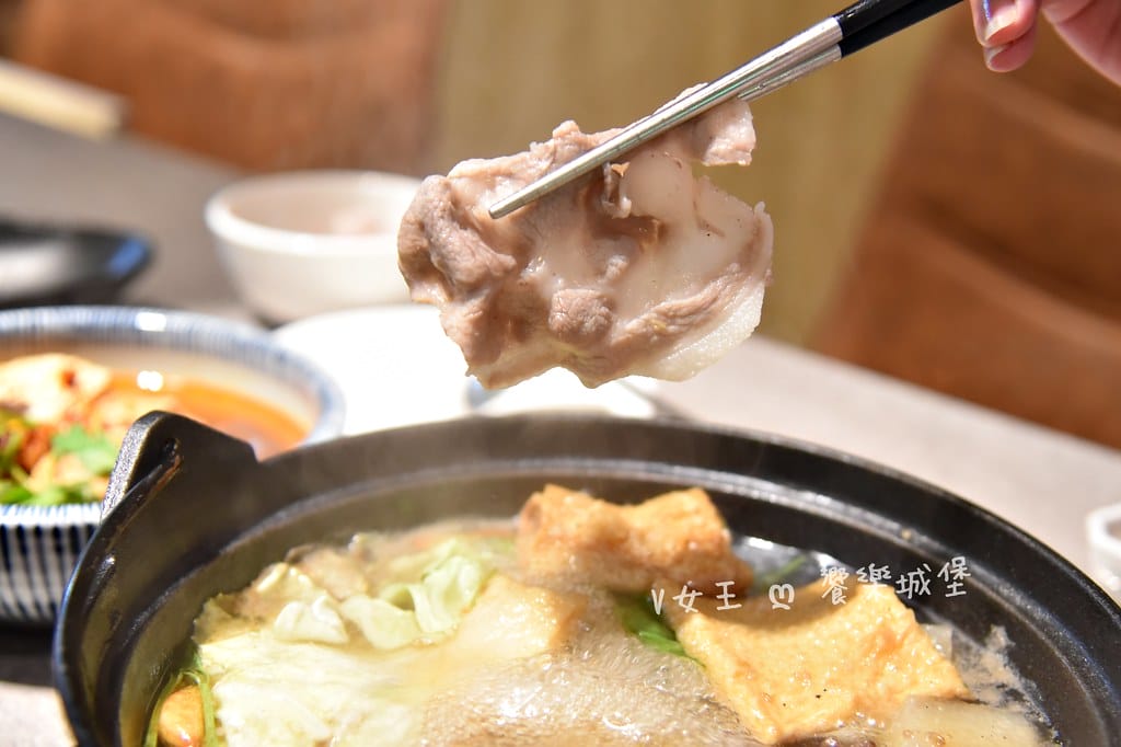 狂一鍋台式火鍋 西門町店網路票選新台式火鍋第一名進駐西門町 狂一鍋台式火鍋 西門町店網路票選新台式火鍋第一名進駐西門町