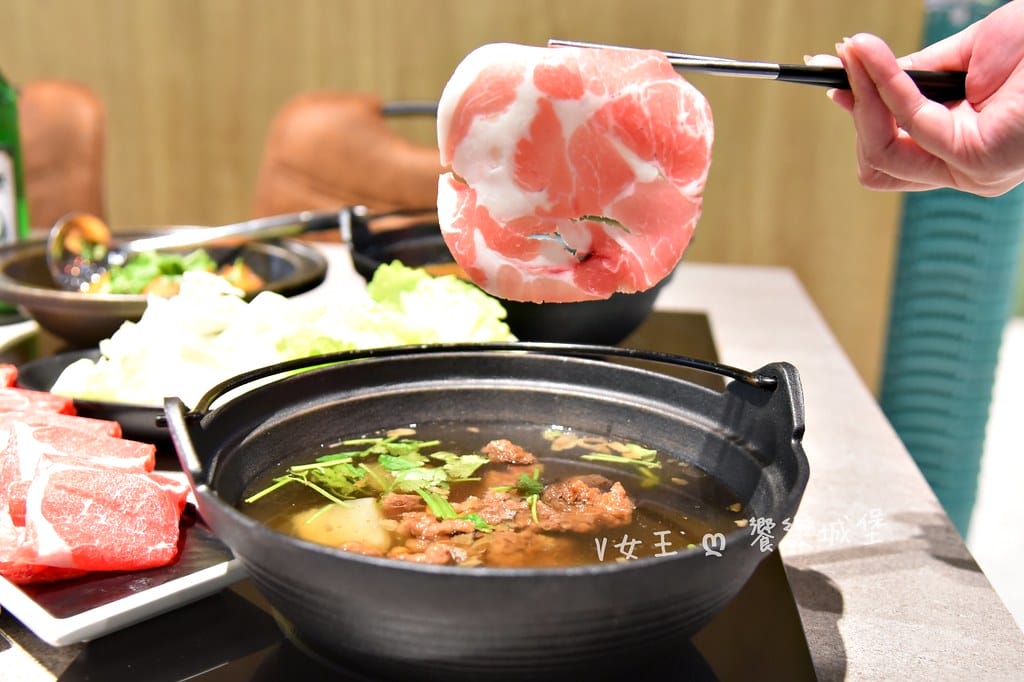 狂一鍋台式火鍋 西門町店網路票選新台式火鍋第一名進駐西門町 狂一鍋台式火鍋 西門町店網路票選新台式火鍋第一名進駐西門町