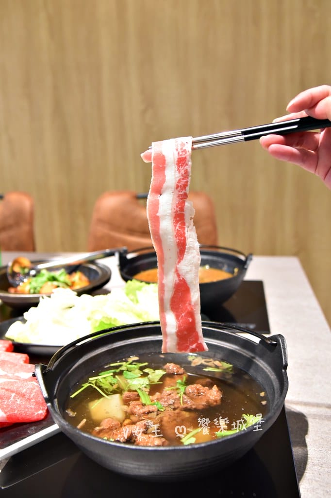 狂一鍋台式火鍋 西門町店網路票選新台式火鍋第一名進駐西門町 狂一鍋台式火鍋 西門町店網路票選新台式火鍋第一名進駐西門町