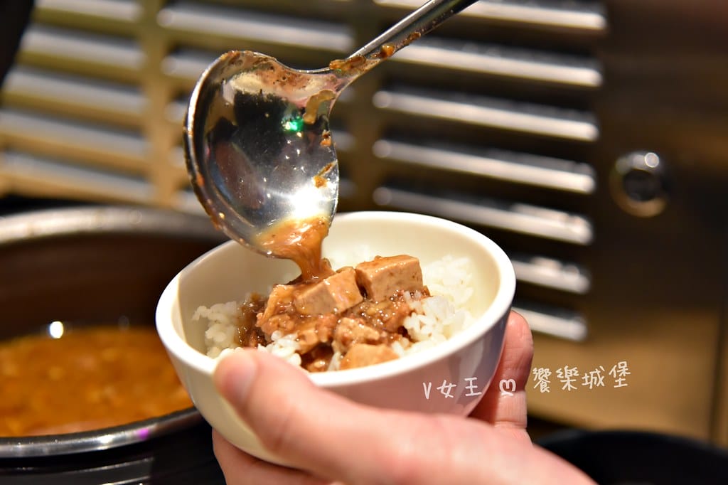 狂一鍋台式火鍋 西門町店網路票選新台式火鍋第一名進駐西門町 狂一鍋台式火鍋 西門町店網路票選新台式火鍋第一名進駐西門町