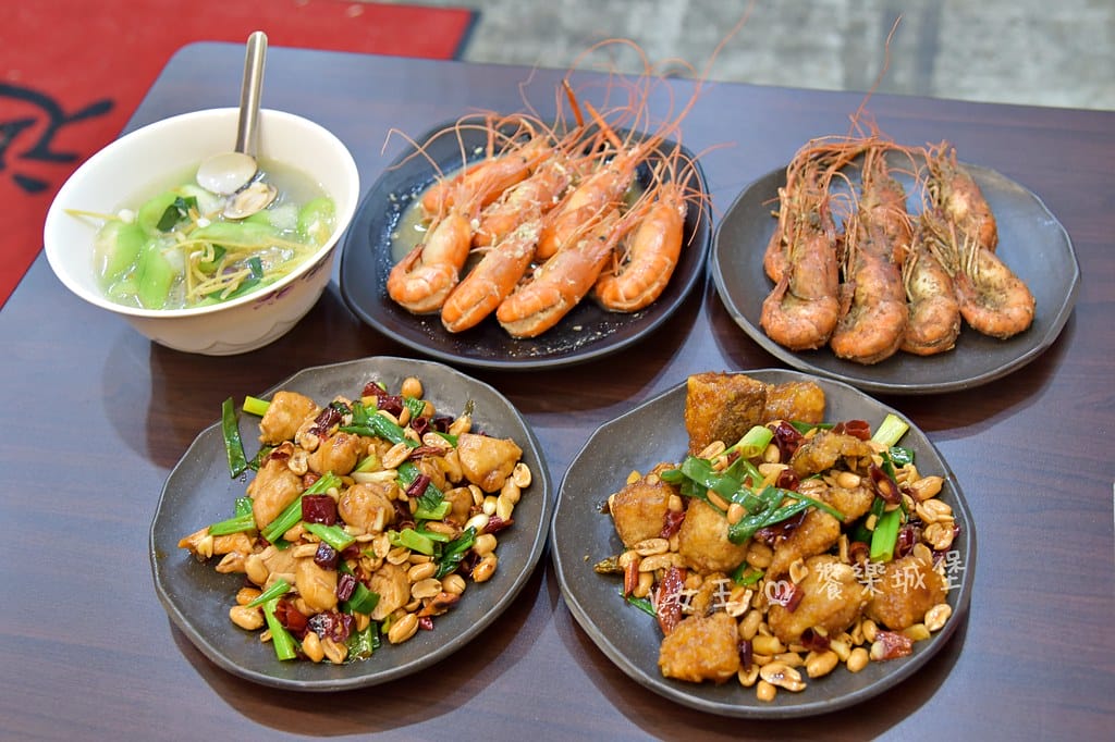 蝦之城活蝦餐廳 ll 西門町必吃活蝦料理,12款風味的泰國活 蝦之城活蝦餐廳 ll 西門町必吃活蝦料理,12款風味的泰國活