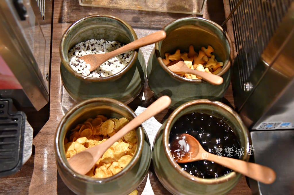 台北信義區 鼎楓寶島火鍋 ll 信義ATT火鍋店,多款湯底可