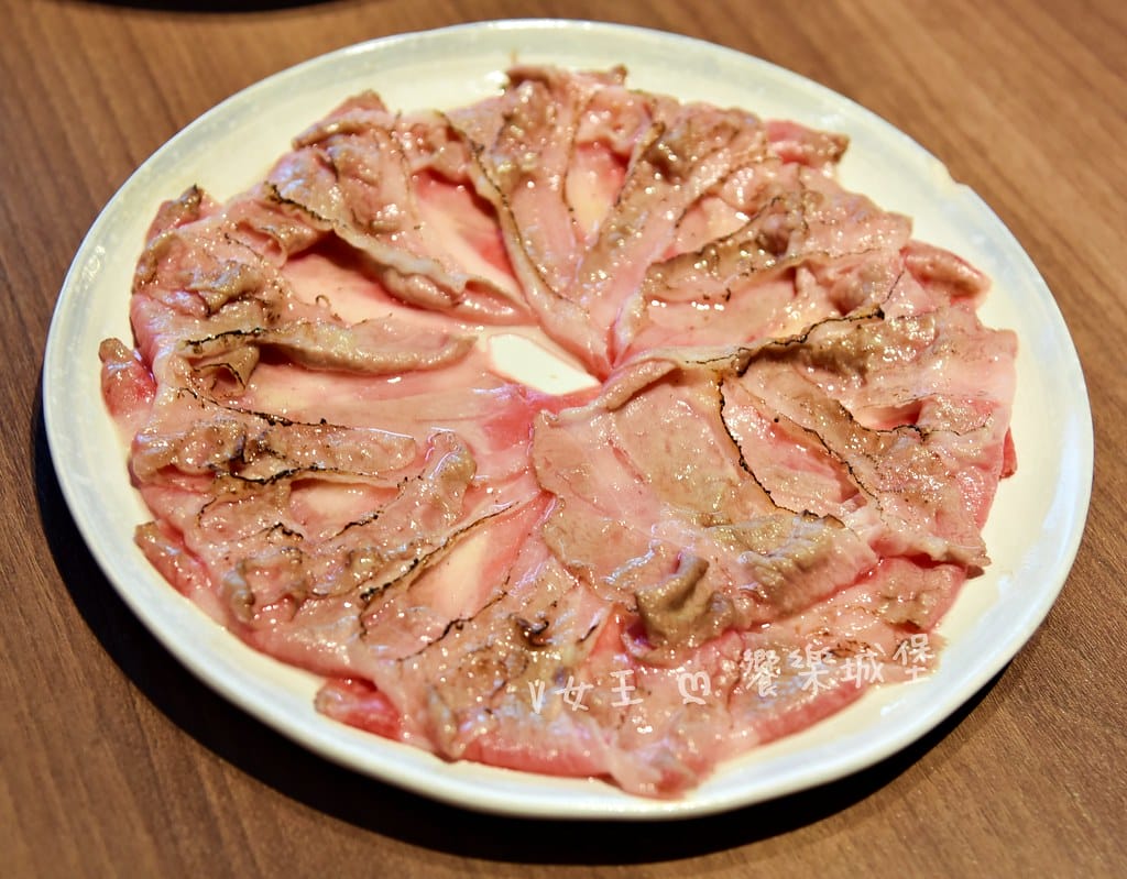 台北信義區 鼎楓寶島火鍋 ll 信義ATT火鍋店,多款湯底可