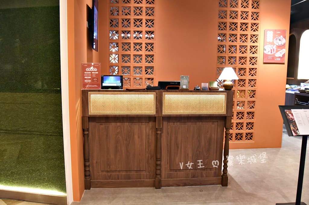 台北信義區 鼎楓寶島火鍋 ll 信義ATT火鍋店,多款湯底可