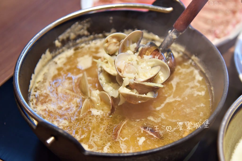 台北信義區 鼎楓寶島火鍋 ll 信義ATT火鍋店,多款湯底可