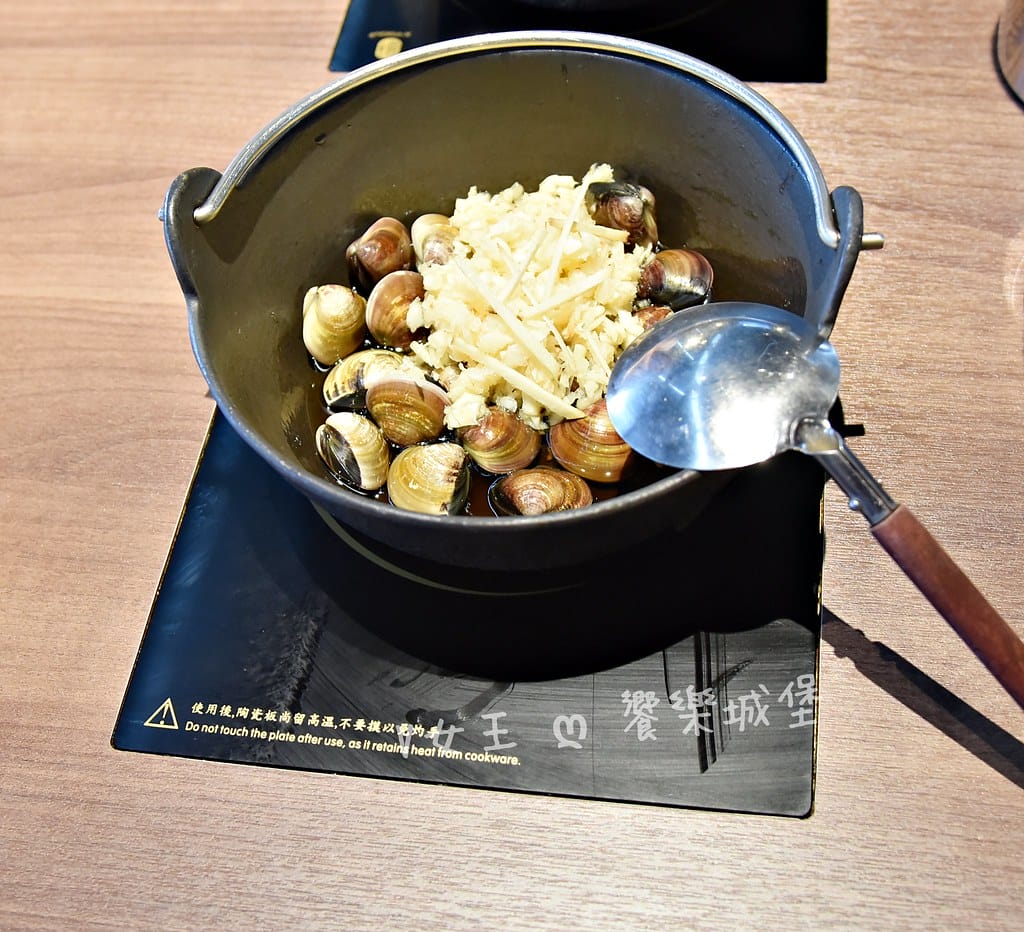 台北信義區 鼎楓寶島火鍋 ll 信義ATT火鍋店,多款湯底可