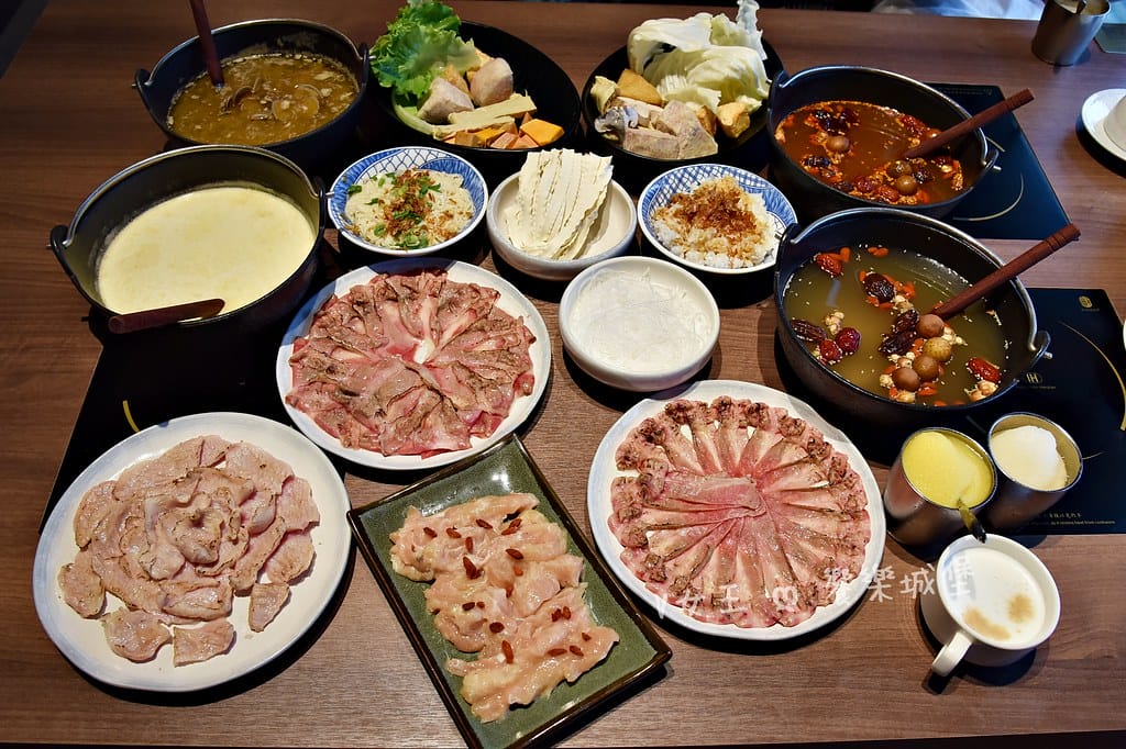 台北信義區 鼎楓寶島火鍋 ll 信義ATT火鍋店,多款湯底可