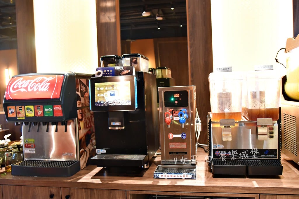 台北信義區 鼎楓寶島火鍋 ll 信義ATT火鍋店,多款湯底可