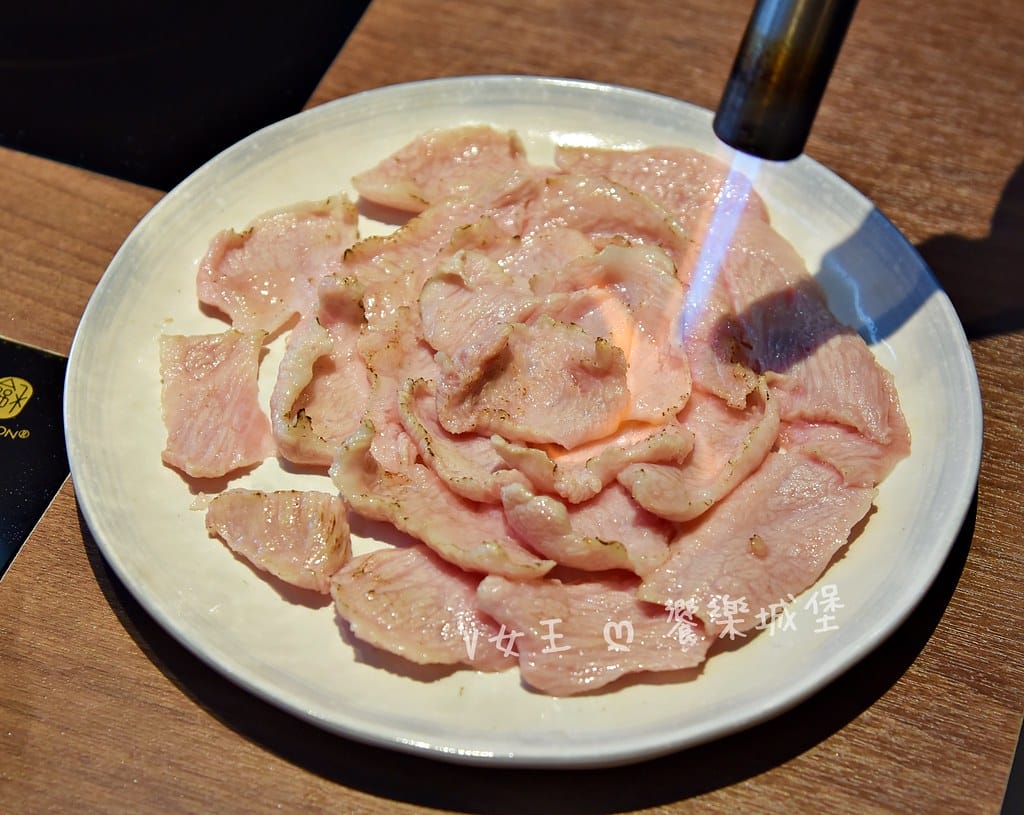 台北信義區 鼎楓寶島火鍋 ll 信義ATT火鍋店,多款湯底可