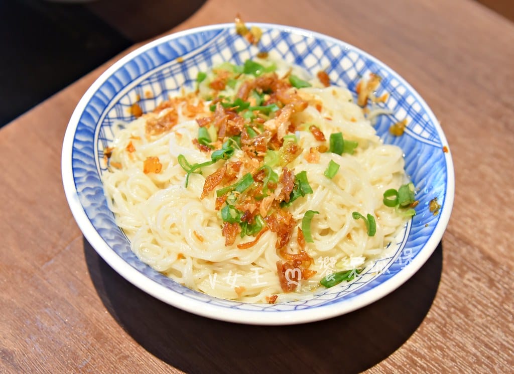 台北信義區 鼎楓寶島火鍋 ll 信義ATT火鍋店,多款湯底可