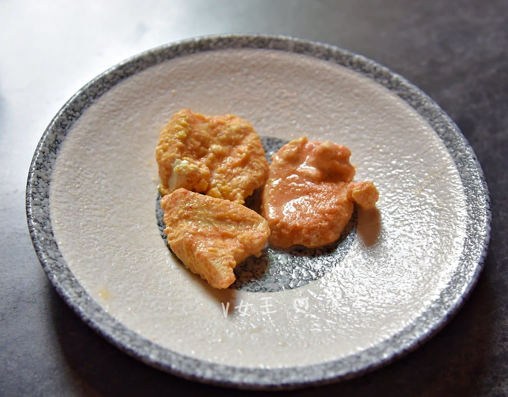 怎麻辣頂級鴛鴦麻辣火鍋 ll 桃園青埔麻辣鍋推薦,四格火鍋湯