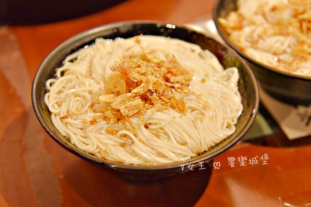 雞老闆桶仔雞 士林店 ll 士林居酒屋,一次讓你吃到美味串燒 雞老闆桶仔雞 士林店 ll 士林居酒屋,一次讓你吃到美味串燒