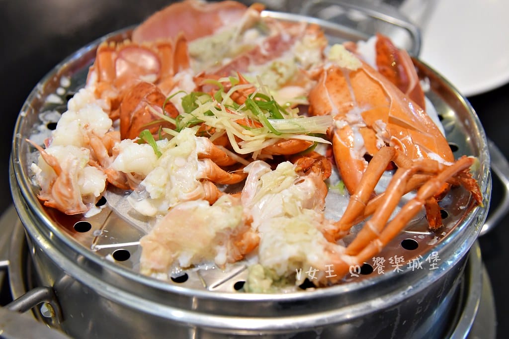 蒸天下海鮮蒸氣火鍋 ll 板橋火鍋推薦,專人桌邊服務,活體海