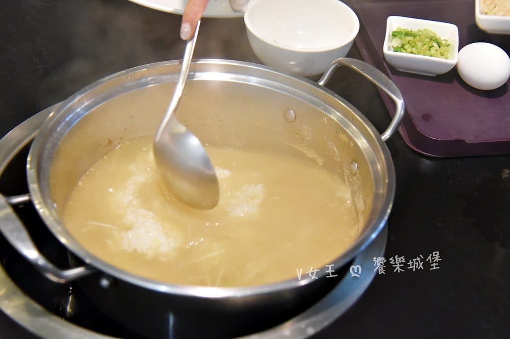 蒸天下海鮮蒸氣火鍋 ll 板橋火鍋推薦,專人桌邊服務,活體海