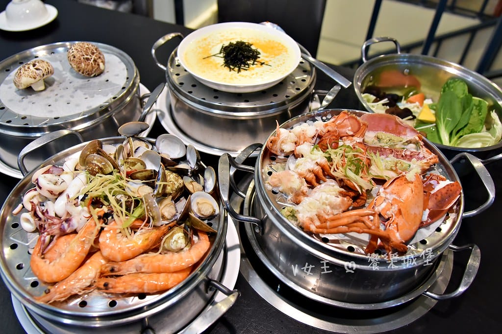 蒸天下海鮮蒸氣火鍋 ll 板橋火鍋推薦,專人桌邊服務,活體海