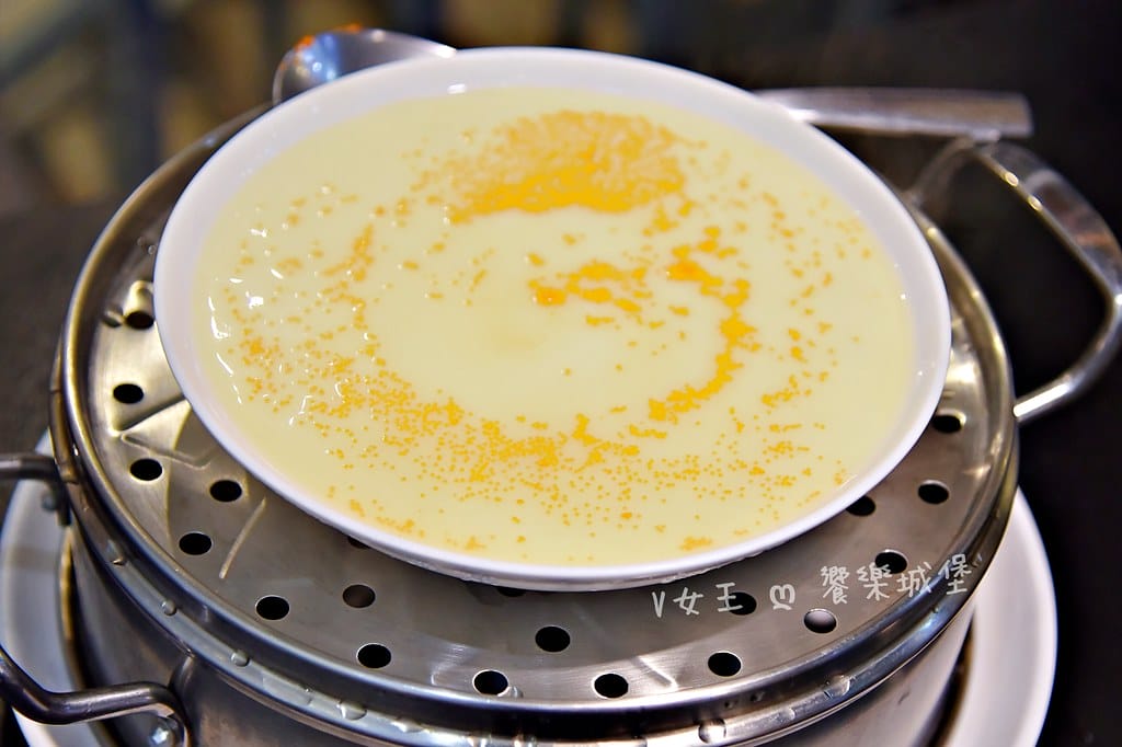 蒸天下海鮮蒸氣火鍋 ll 板橋火鍋推薦,專人桌邊服務,活體海