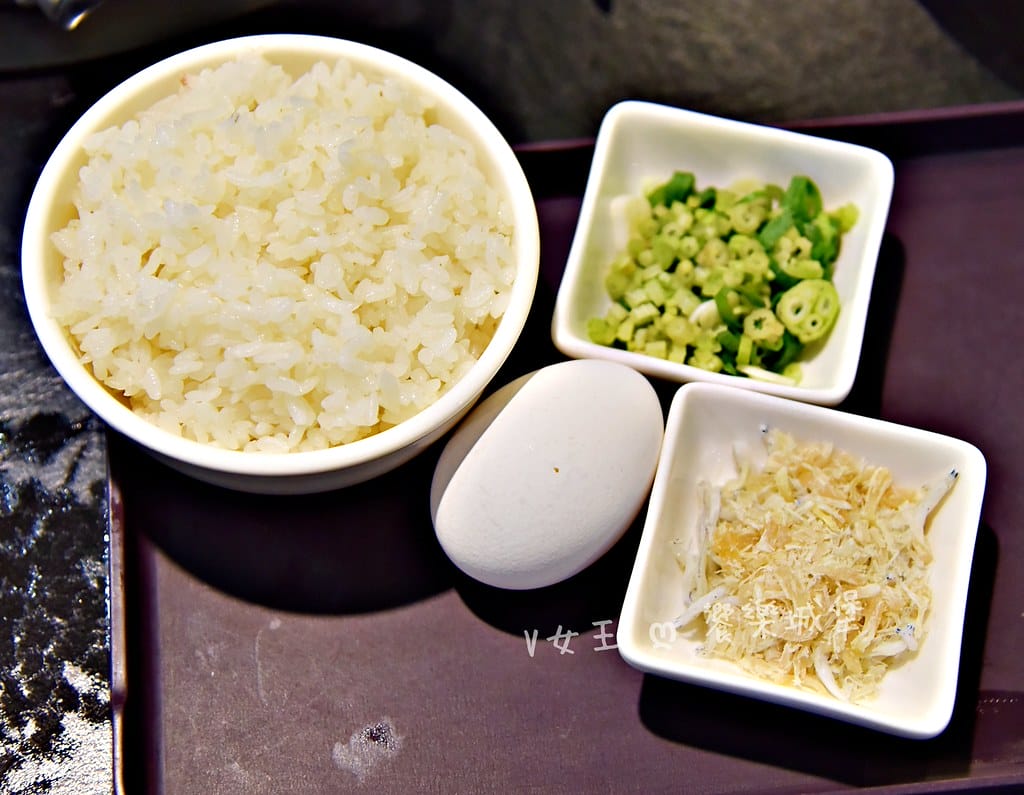 蒸天下海鮮蒸氣火鍋 ll 板橋火鍋推薦,專人桌邊服務,活體海