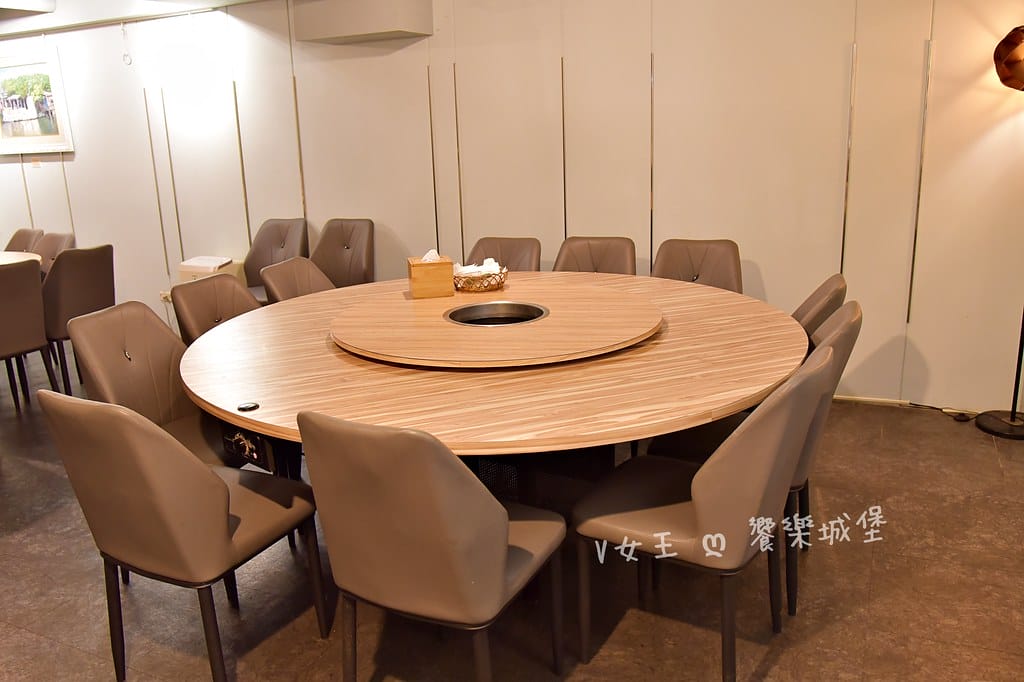 蒸天下海鮮蒸氣火鍋 ll 板橋火鍋推薦,專人桌邊服務,活體海