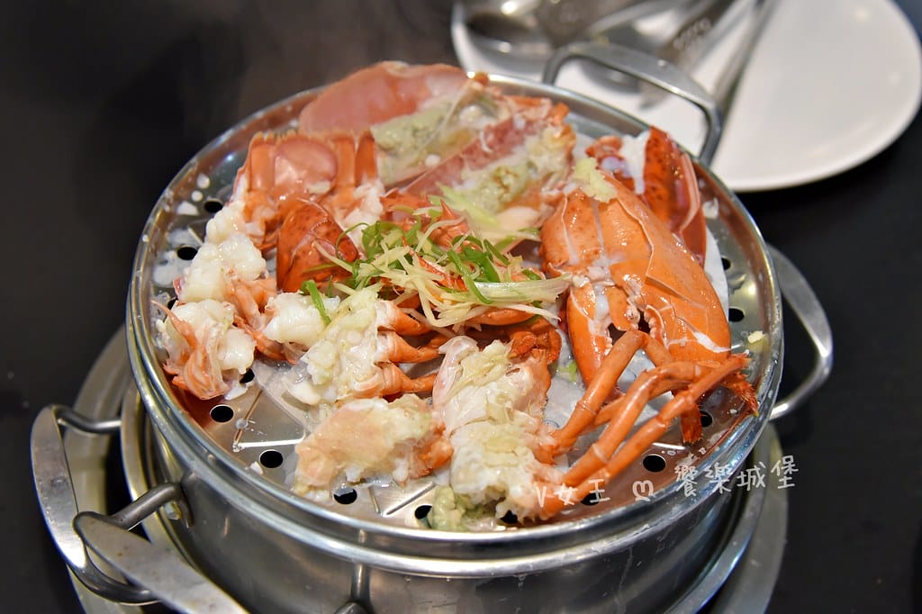 蒸天下海鮮蒸氣火鍋 ll 板橋火鍋推薦,專人桌邊服務,活體海