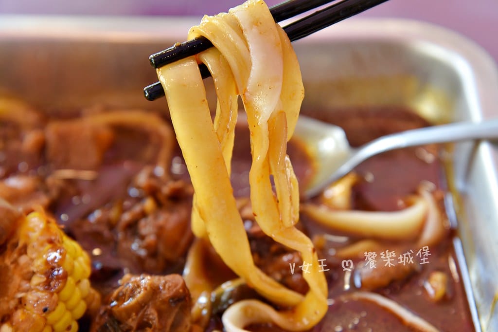 湘川餐廳 ll 淡水輕軌美食,必吃麻辣干鍋、特色小炒、重慶烤