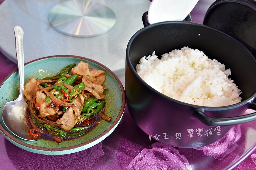 湘川餐廳 ll 淡水輕軌美食,必吃麻辣干鍋、特色小炒、重慶烤