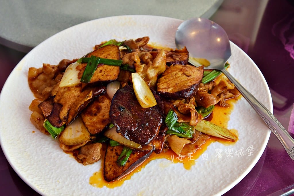 湘川餐廳 ll 淡水輕軌美食,必吃麻辣干鍋、特色小炒、重慶烤