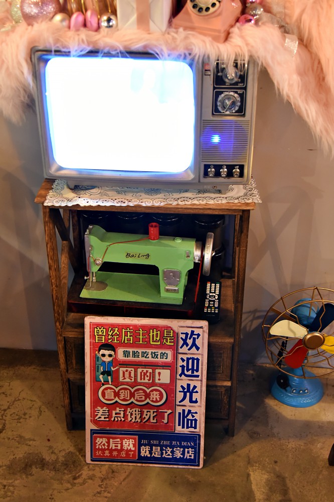 HERE THERE 這兒那兒餐酒館 ll 板橋巷弄中寧靜餐酒館,九款經典跟七款特調,三小時任大家喝十六款調酒,重點還是寵物友善餐廳 - 第8張圖 HERE THERE 這兒那兒餐酒館 ll 板橋巷弄中寧靜餐酒館,九款經典跟七款特調,三小時任大家喝十六款調酒,重點還是寵物友善餐廳