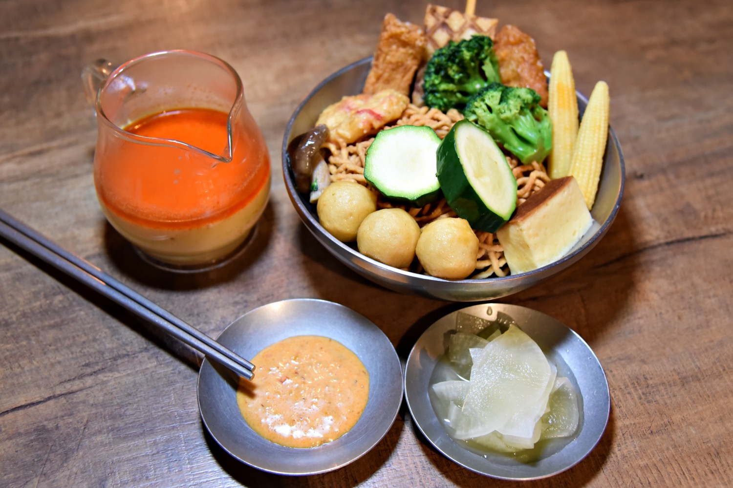 HERE THERE 這兒那兒餐酒館 ll 板橋巷弄中寧靜餐酒館,九款經典跟七款特調,三小時任大家喝十六款調酒,重點還是寵物友善餐廳 - 第22張圖 HERE THERE 這兒那兒餐酒館 ll 板橋巷弄中寧靜餐酒館,九款經典跟七款特調,三小時任大家喝十六款調酒,重點還是寵物友善餐廳