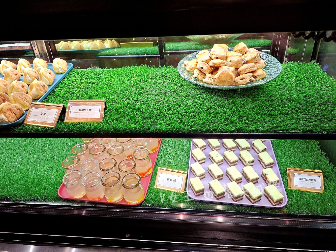 台中 潮港城太陽百匯 ll 魚市場海鮮直送讓你吃到最新鮮海鮮，多款海鮮料理任君挑選，台中吃到飽自助Buffet推薦