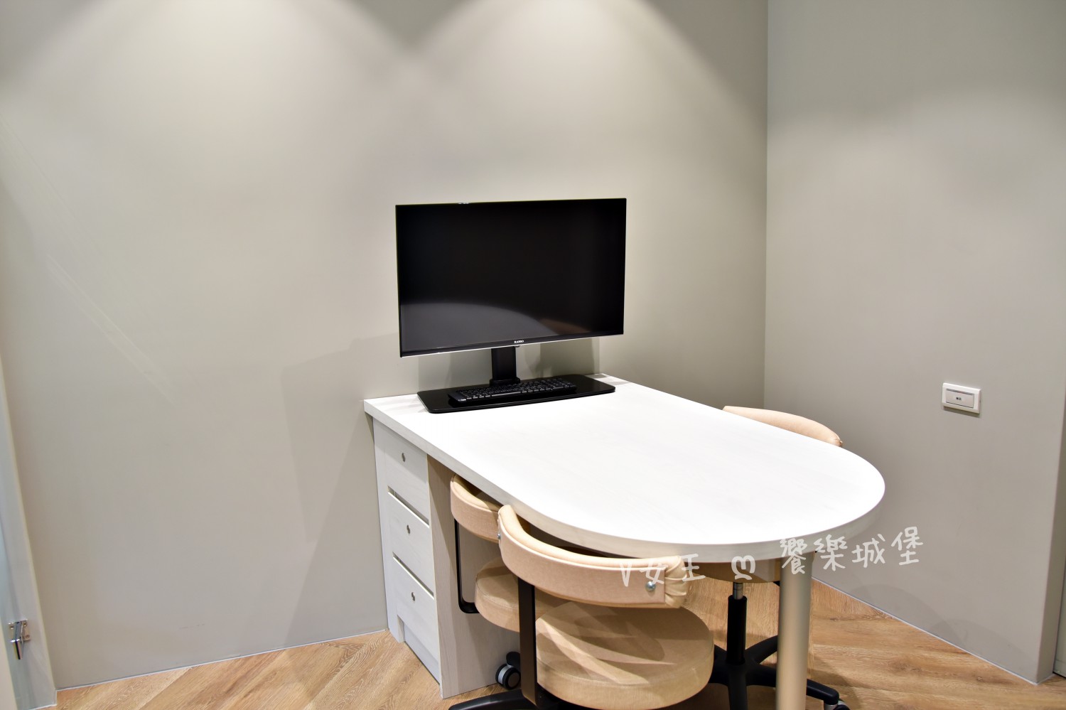 中壢 愛菲爾牙醫診所 ll 以「善與美學」的理念,將美感與尖端牙科技術結合,溫馨的看診環境專業的技術,讓你看牙不再緊張,打造出自信的笑容 - 第16張圖 中壢 愛菲爾牙醫診所 ll 以「善與美學」的理念,將美感與尖端牙科技術結合,溫馨的看診環境專業的技術,讓你看牙不再緊張,打造出自信的笑容