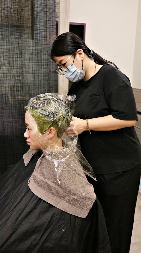 1825頭皮養護中心 ll 東門捷運站,植萃雙效奇肌修護 重拾健康頭皮,頭皮跟臉一樣都需要好好照顧喔! - 第19張圖 1825頭皮養護中心 ll 東門捷運站,植萃雙效奇肌修護 重拾健康頭皮,頭皮跟臉一樣都需要好好照顧喔!