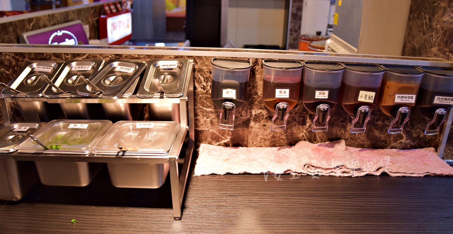 我就厲害江翠珍饌店 ll 炭火燒烤、火鍋任你點，百樣食材吃到飽，哈根達斯、酷聖石COLD STONE、BAR啤酒暢飲， 2小時內任你吃到飽