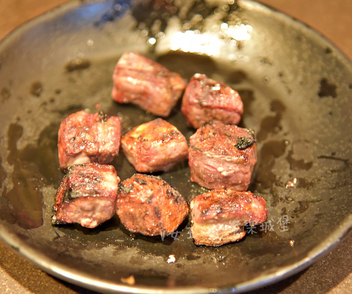 我就厲害江翠珍饌店 ll 炭火燒烤、火鍋任你點，百樣食材吃到飽，哈根達斯、酷聖石COLD STONE、BAR啤酒暢飲， 2小時內任你吃到飽