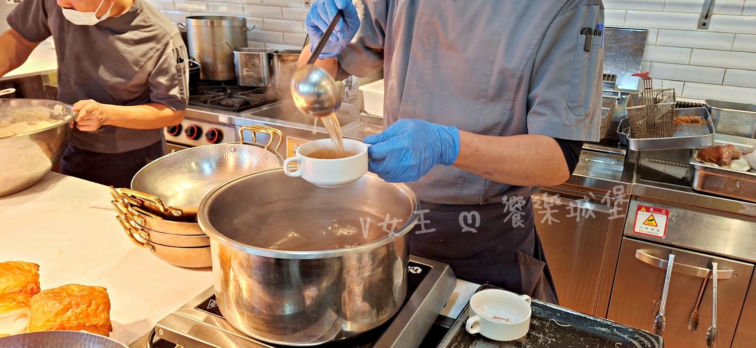 青焰 炭火熟成牛排 新莊嘉軒門市 ll 海陸空、多樣主餐自由選+自助餐 無限吃只要698元起,用餐環境寬敞舒適 - 第28張圖 青焰 炭火熟成牛排 新莊嘉軒門市 ll 海陸空、多樣主餐自由選+自助餐 無限吃只要698元起,用餐環境寬敞舒適